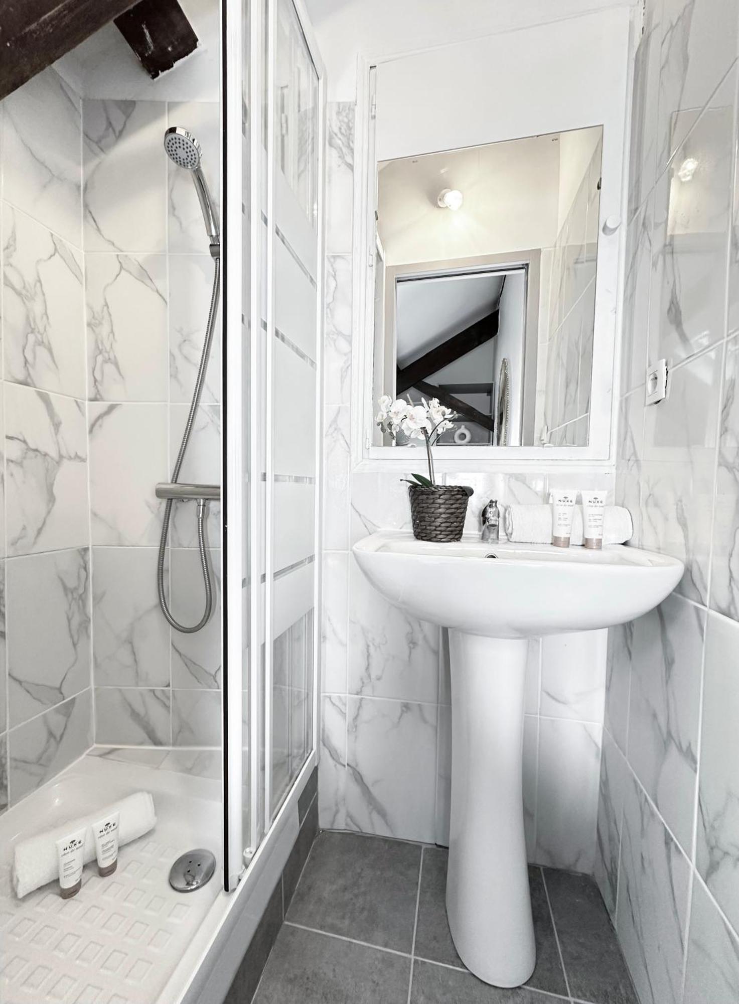 Buttes Chaumont - Amazing Duplex - 6062 Appartement Paris