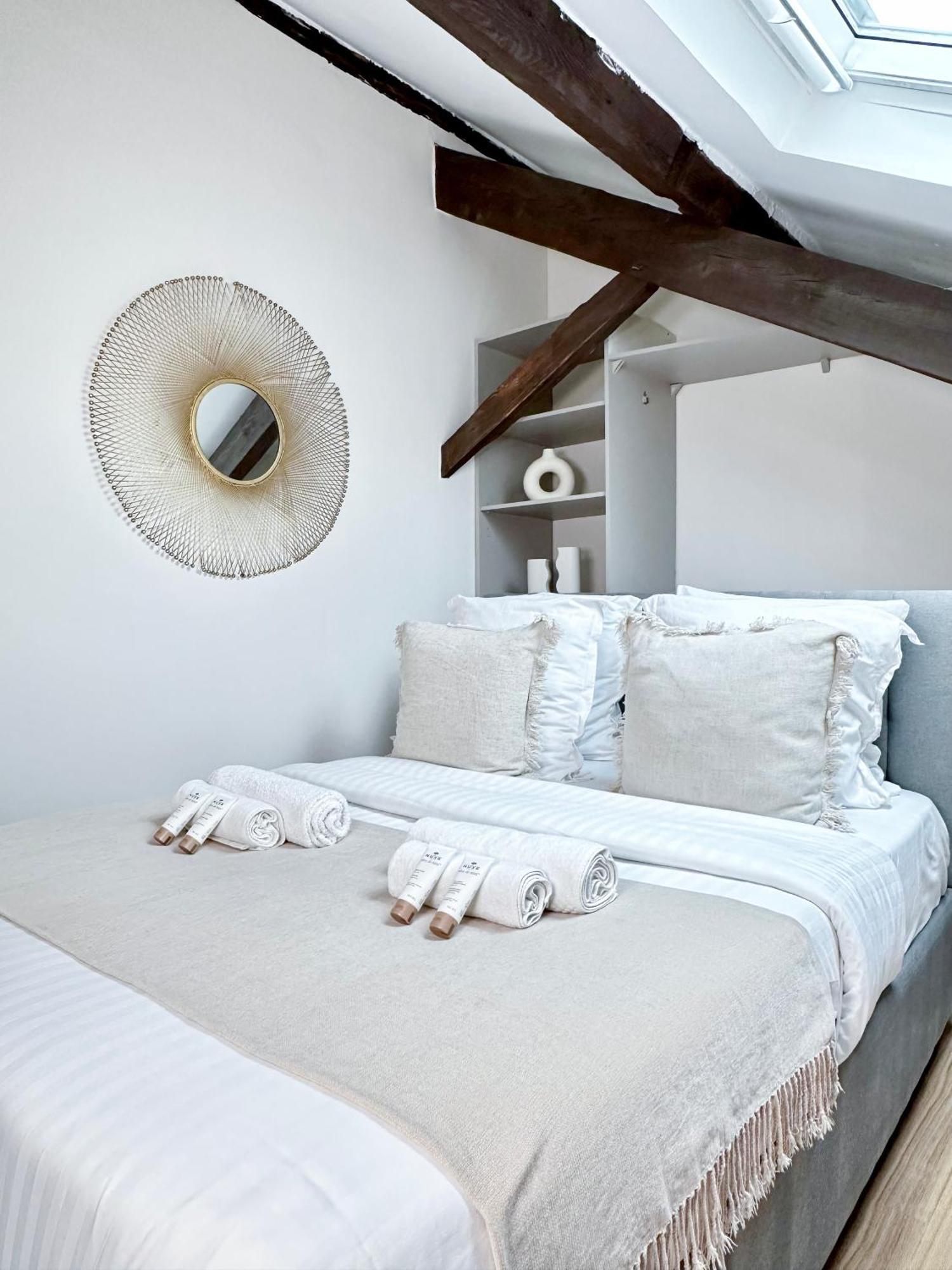 Buttes Chaumont - Amazing Duplex - 6062 Paris