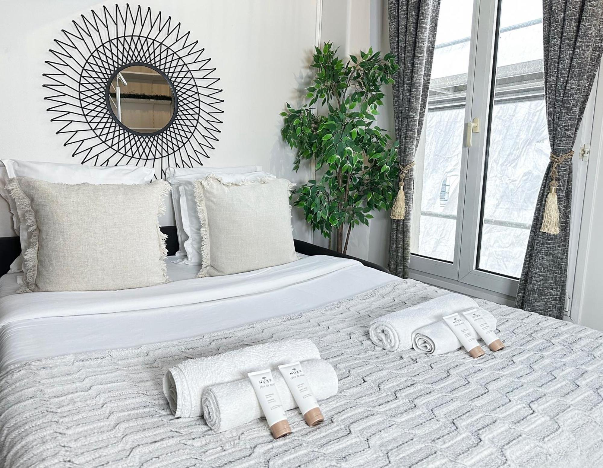 Buttes Chaumont - Amazing Duplex - 6062 Paris